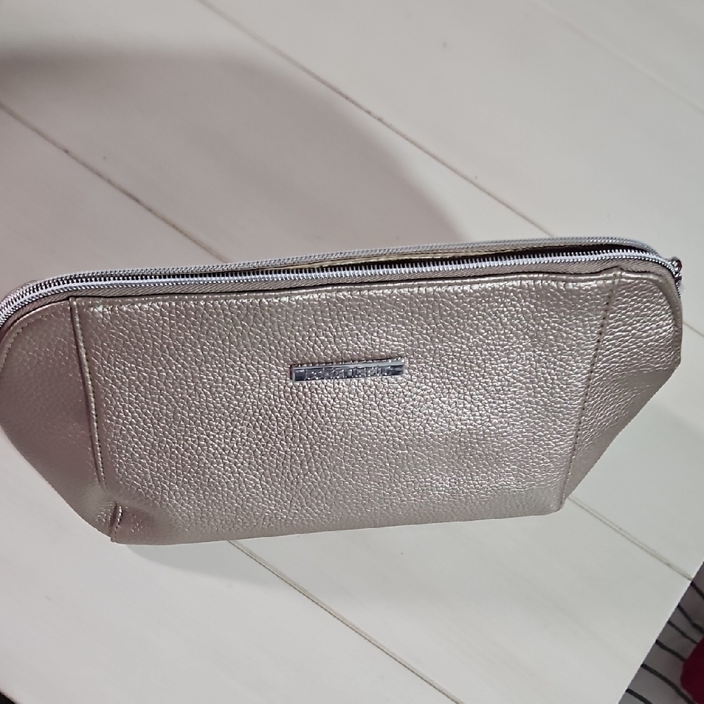 Elegant Silver Women's Cosmetic Bag